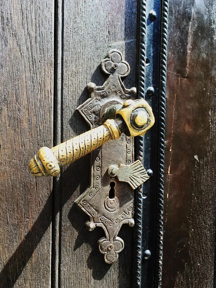 slotenmaker-goud-sloten vervangen rotterdam antieke koperen deurkruk